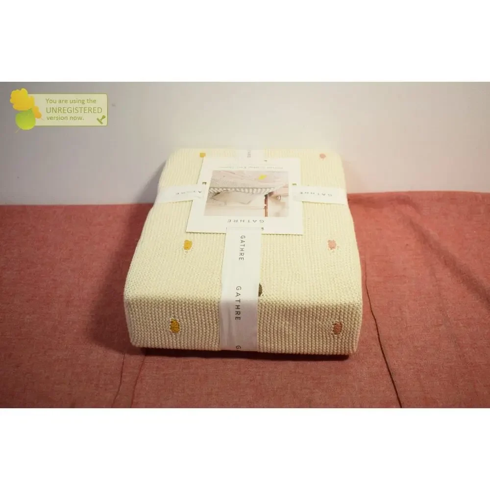 Gathre Twin Knotted Bed Blanket Natural 48x58